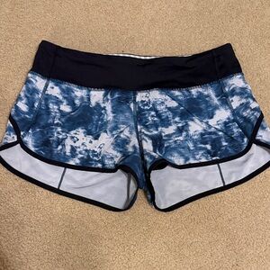 Lululemon speed up 2.5 inch shorts